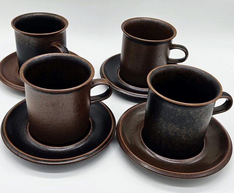 Read more about the article Vintage Set of 4 Arabia Ruska Finland Coffee Cups and Saucers Stoneware Set