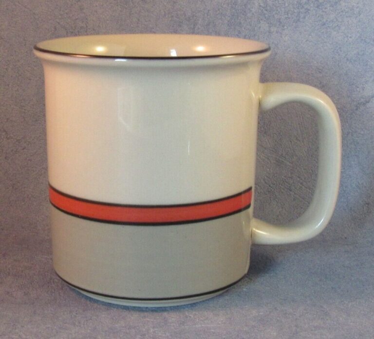 Read more about the article ARABIA OF FINLAND  Vintage  Aslak Mug  Excellent Condition