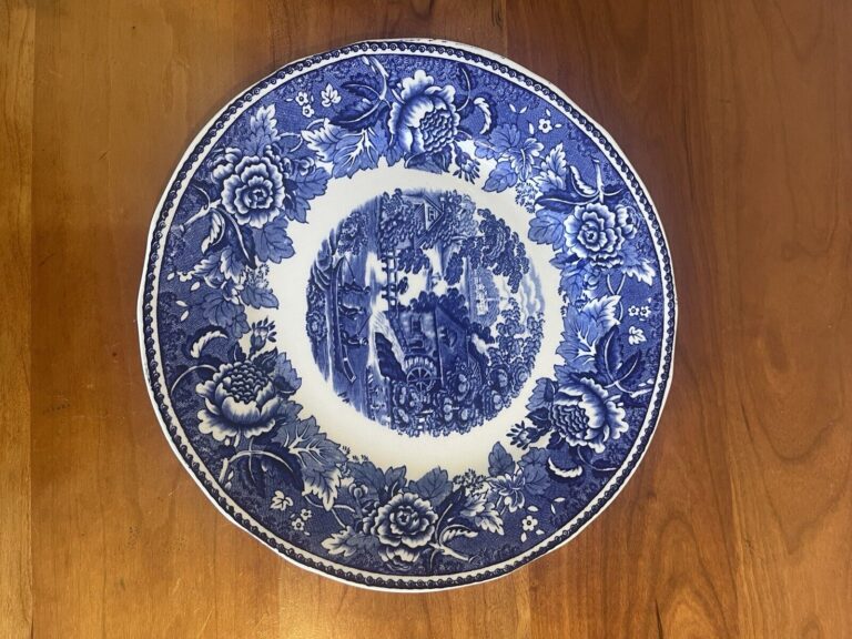 Read more about the article Arabia Blue and White Porcelain Plate Landscape Vintage River Boat Mill Finland