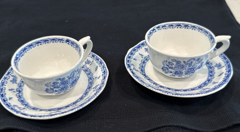 Read more about the article 2 Arabia FinnFlower Blue Set of Cup and Saucer with Fruit Bowl – Made in Finland