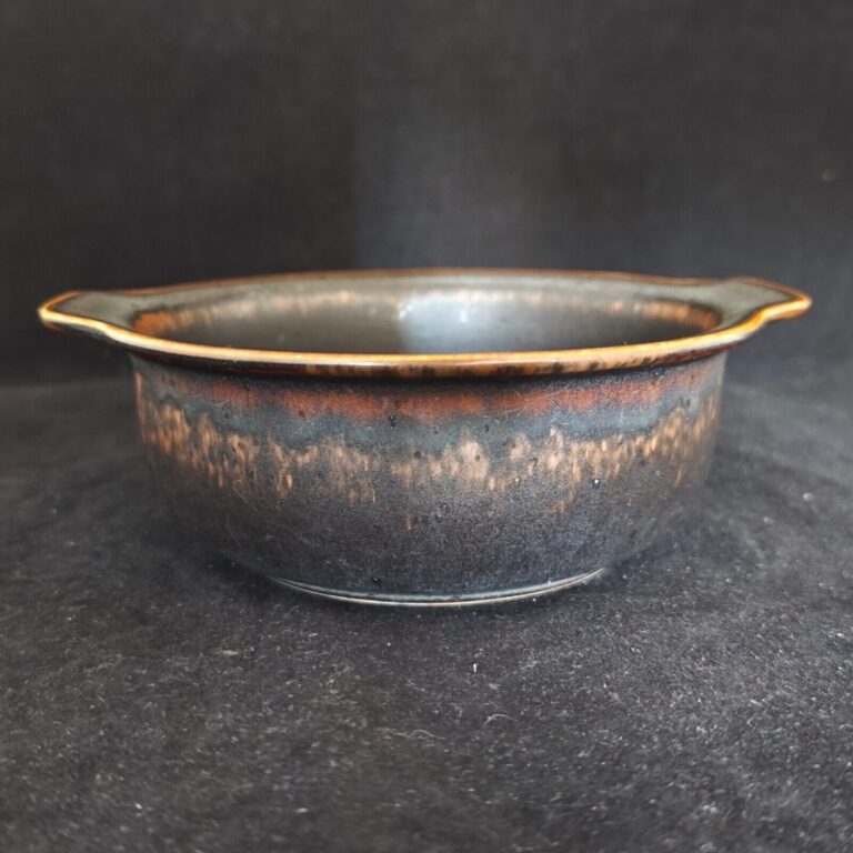 Read more about the article Arabia Finland Ruska Lugged Cereal Bowl (Q0759)