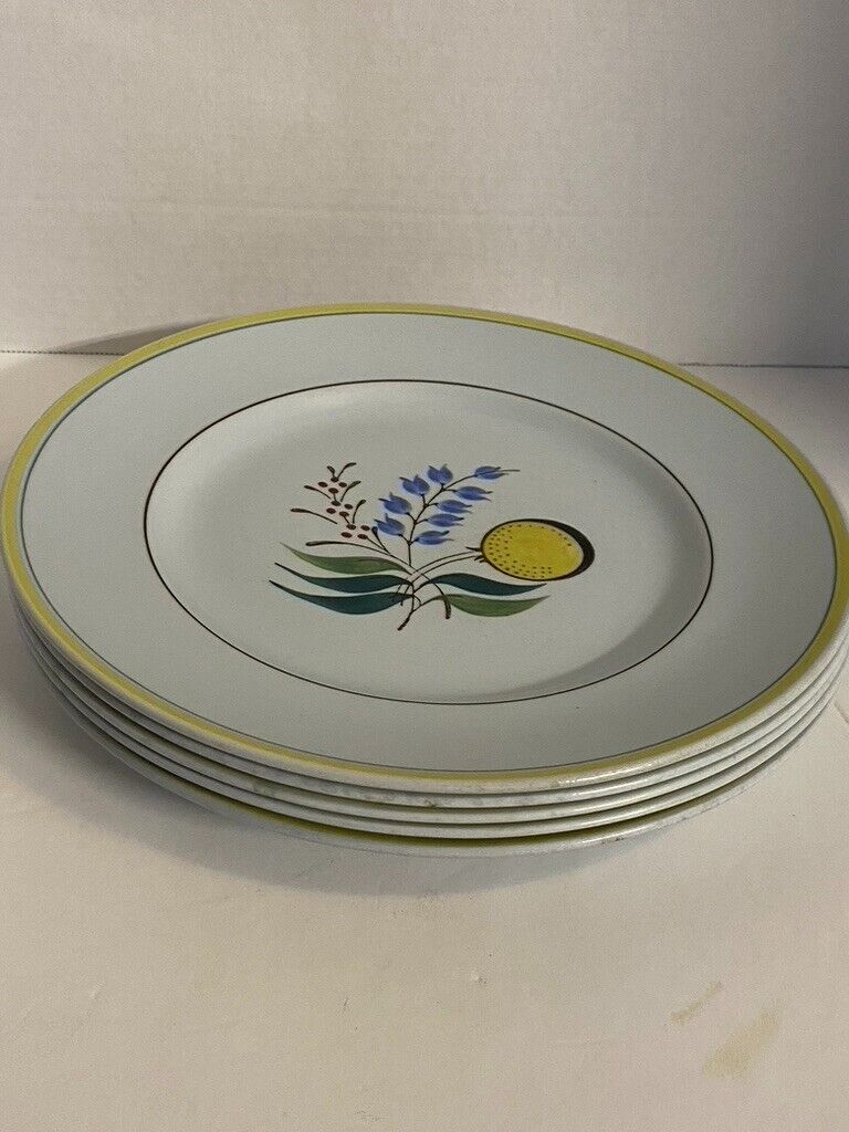 Read more about the article Pre-owned lot 5 qty WINDFLOWER-ARABIA 10” DINNER PLATES. FINLAND