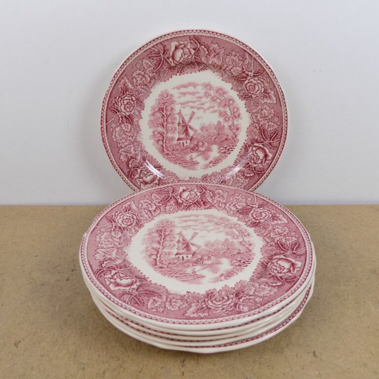 Read more about the article 6 Arabia of Finland Red Landscape 7.75″ Salad Plates Windmill Flowers