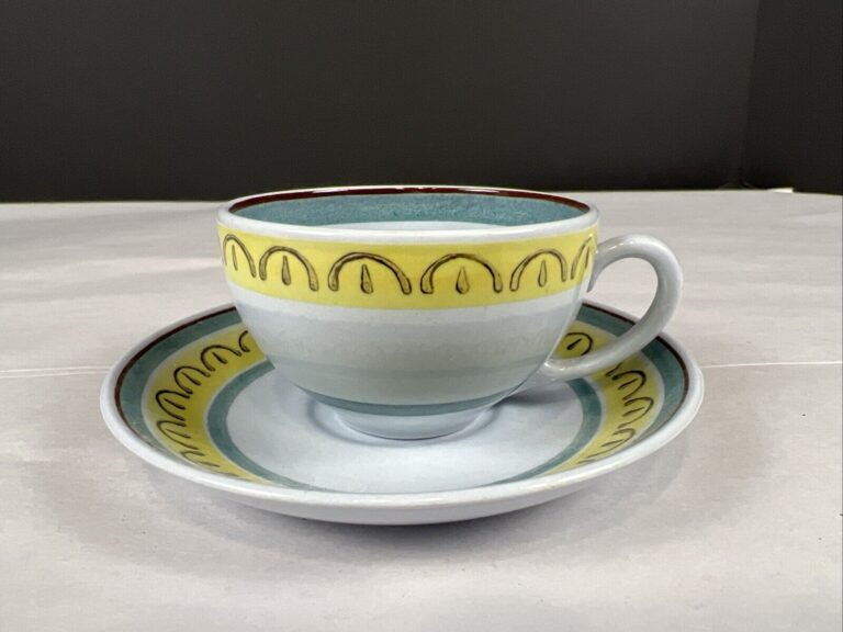Read more about the article VTG Arabia of Finland Crown Band Yellow Blue  1 Espresso Cup And Saucer
