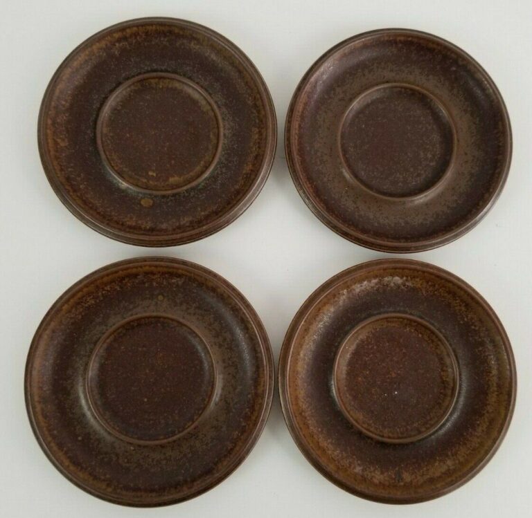 Read more about the article ❤️ 4 Vintage Arabia Finland Ruska Brown Saucer Plates Ulla Procope 4.5″ Round