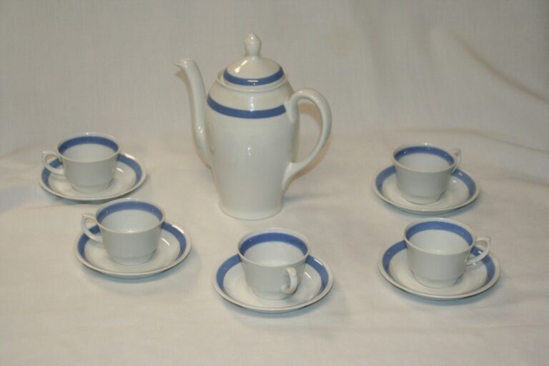 Read more about the article BLUE RIBBONS by ARABIA  Individual Coffee Pot and 5 Cups and Saucers