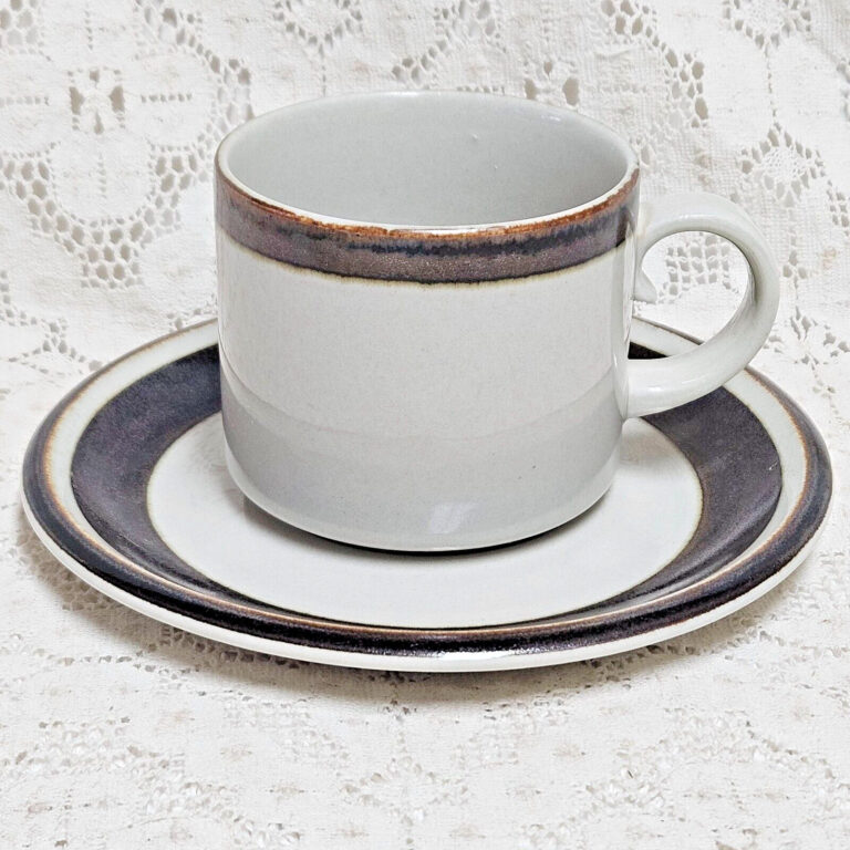 Read more about the article Arabia of Finland Karelia Cup and Saucer Set Brown on Stone Vintage