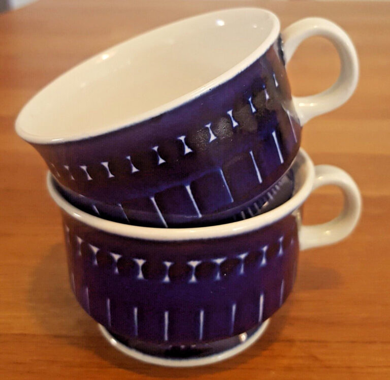 Read more about the article Arabia Finland  Valencia  Set of  2 Espresso Cups  Ulla Procope.