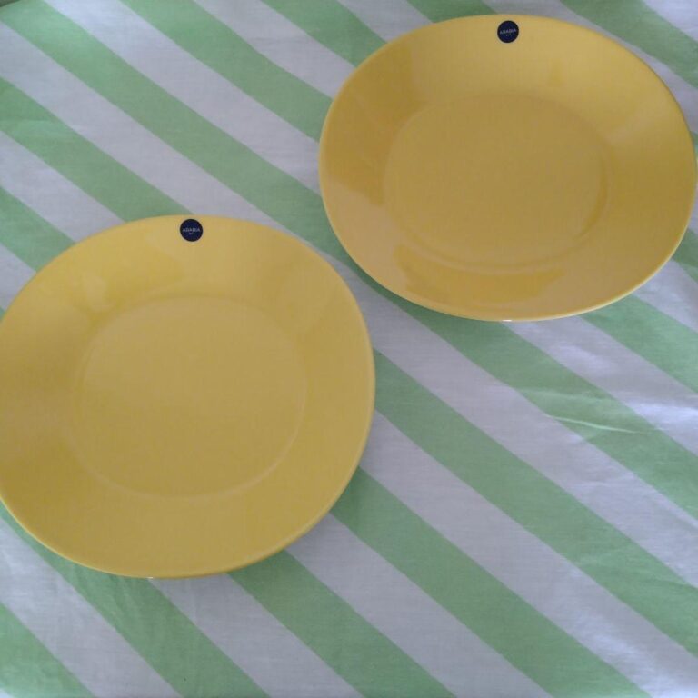Read more about the article Discontinued Product Arabia Colors Oval Plate Yellow 2 Pieces
