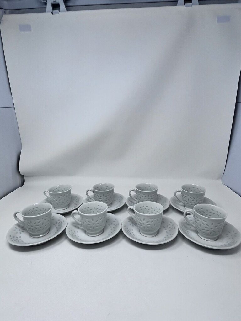 Read more about the article Arabia Of Finland White Rice Grain Demitasse 8 Sets Cups and Saucers EUC!!! Inv#23