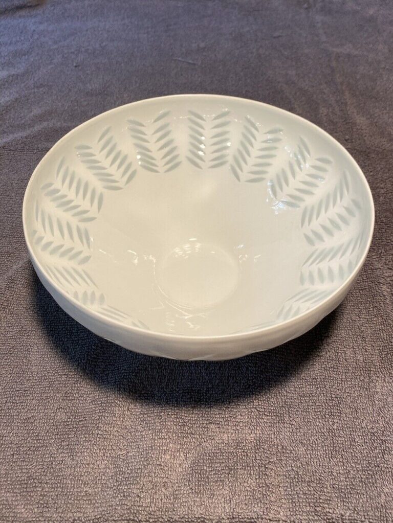 Read more about the article MCM Arabia of Finland Oval Porcelain Rice Grain Bowl Friedl Holzer Kjellberg FHK