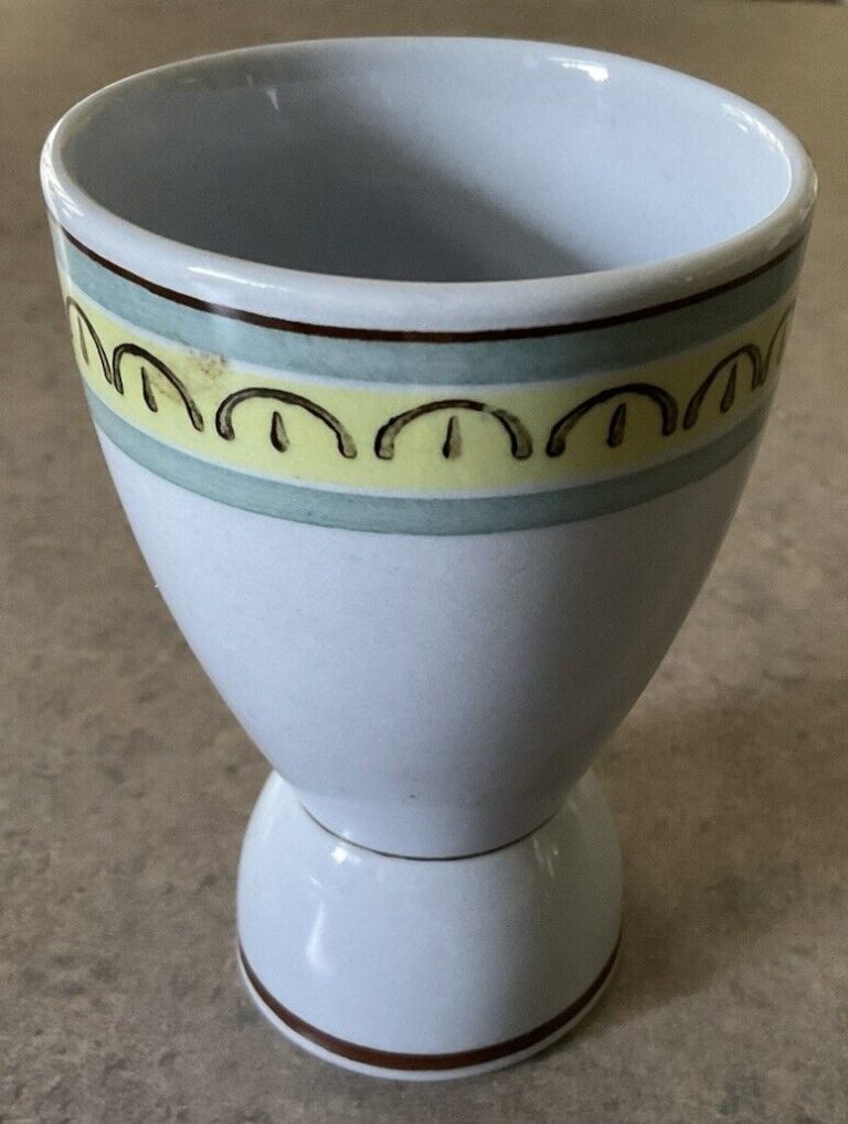 Read more about the article ARABIA :: Vintage MCM 4 1/4” DOUBLE EGG CUP “Crownband” OLGA OSOL Scandi FINLAND