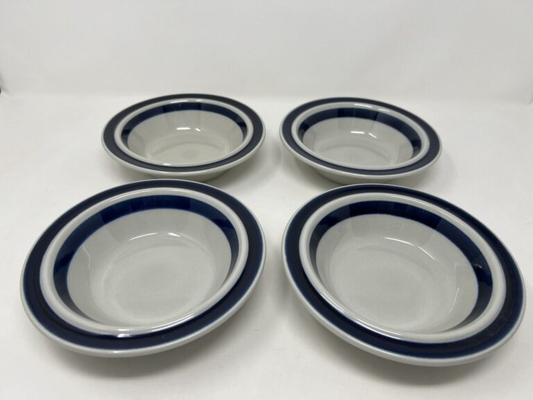 Read more about the article Set Of 4 Arabia Finland Anemone Soup/Cereal Bowls 7 3/4″