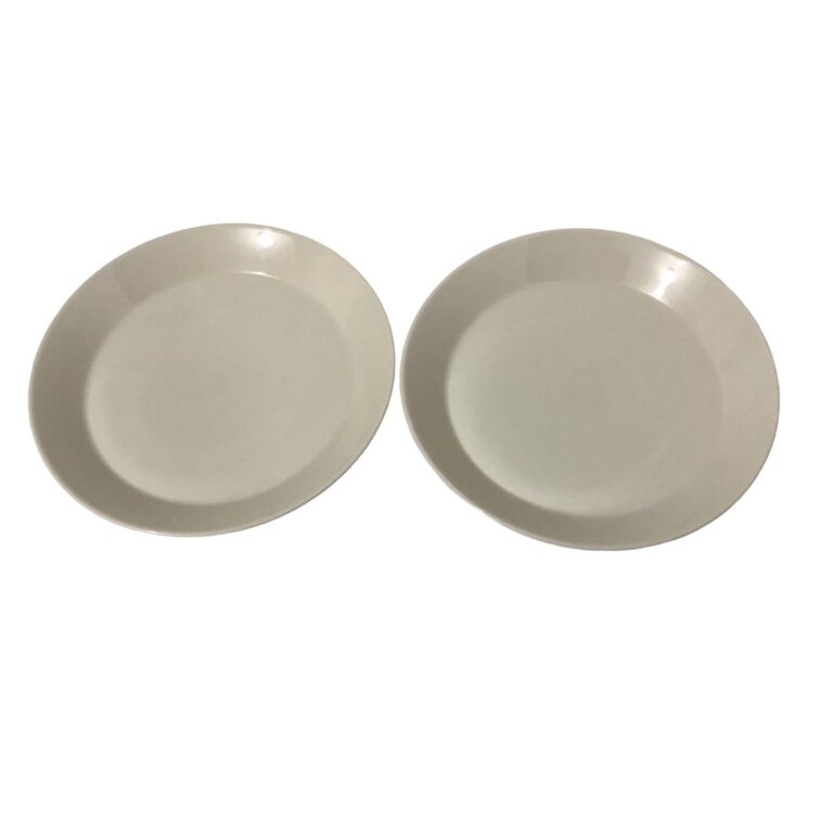 Read more about the article ARABIA FINLAND TEEMA White / Cream 7.5″ Luncheon/Dessert Plates Set of 2