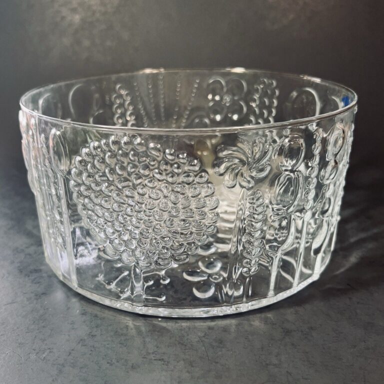 Read more about the article Vintage Oiva Toikka Clear 7 1/2″ Glass Bowl Nuutajarvi Iittala Arabia Finland