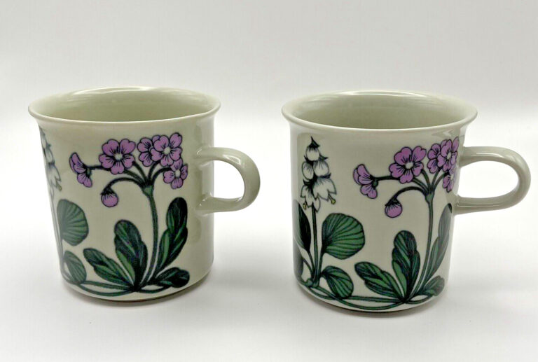 Read more about the article 2 Rare ARABIA OF FINLAND  Vintage  Flora MUGS   Mint Condition