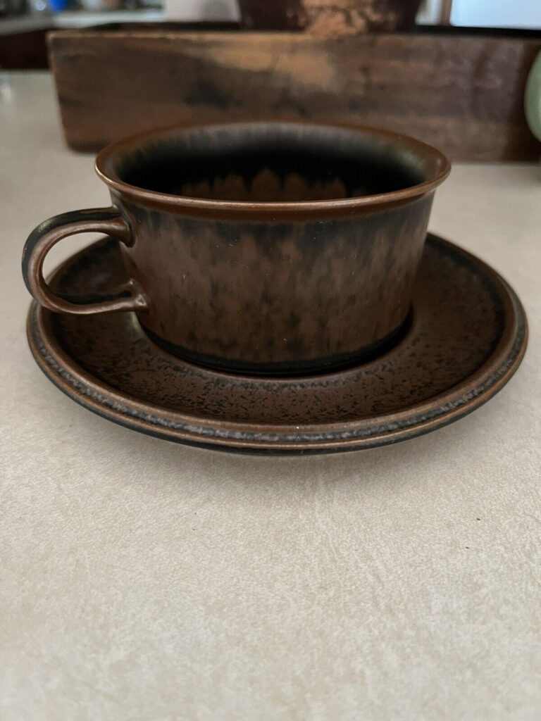 Read more about the article Vintage Arabia Finland Ruska Cup Saucer Brown Stoneware  Cup 4” Diameter