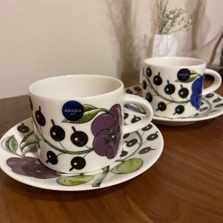 Read more about the article Arabia Paratiisi Yellow Purple Cup Saucer 180ml Pair Set