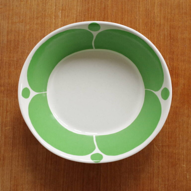 Read more about the article Arabia Sunnuntai Green Bowl Deep Plate Type Vintage Rare Size 6.8*6.3*2.0in Used