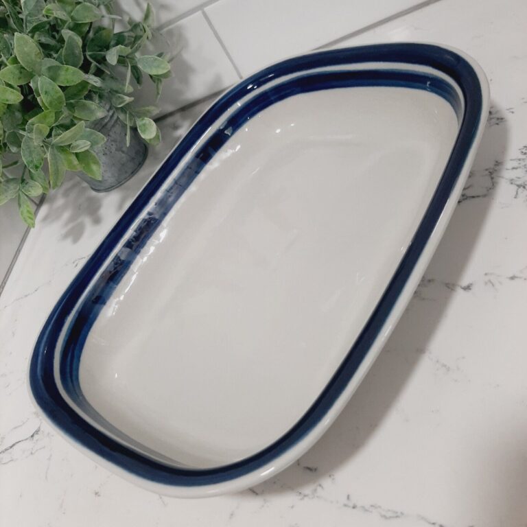 Read more about the article ⚡ Arabia Anemone Blue 12″ x 9″ Oval  Serving Bowl /Dish Made In FINLAND