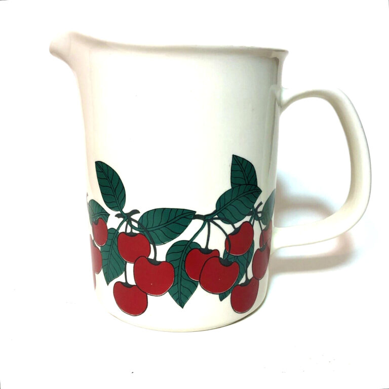 Read more about the article ARABIA Finland Kirsikka Cherry 6 inch Ceramic Pitcher