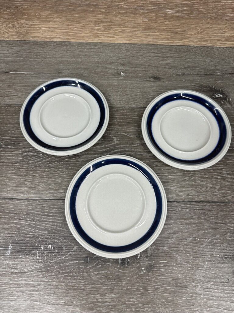 Read more about the article Arabia Finland Blue Anemone 6.5″ Saucers Stoneware ~set Of 3