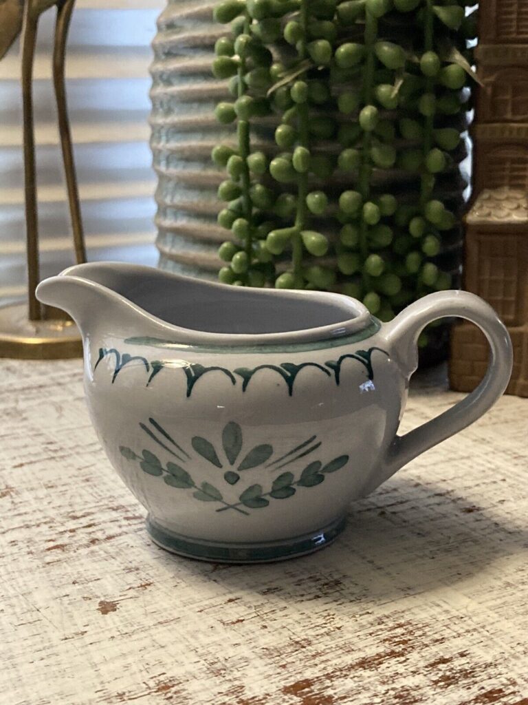 Read more about the article Vtg Arabia Mini Creamer Blue Green Thistle Made In Finland 6 oz ~ Hand Painted