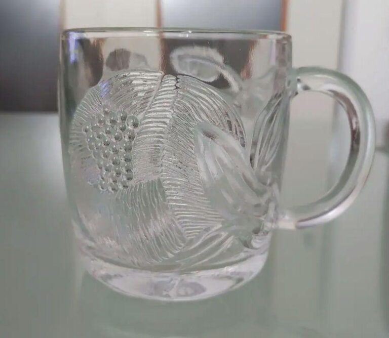 Read more about the article Arabia Pioni Glass Mug