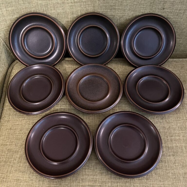 Read more about the article Set of 8 Arabia Finland Ruska Saucers ” Brown 5 5/8″ Plates for Tea Cups