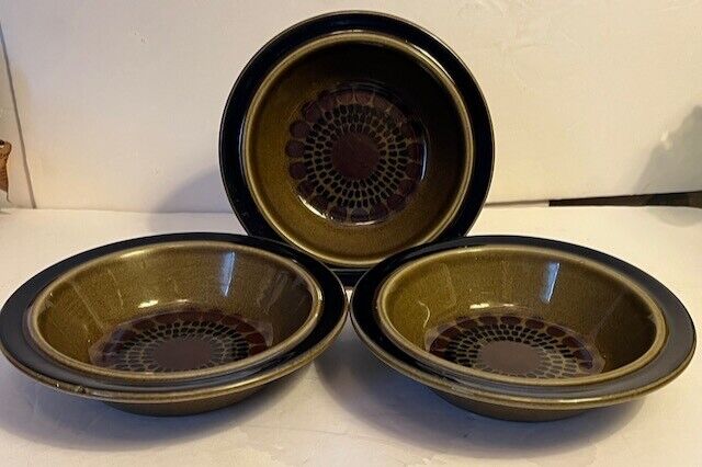 Read more about the article Lot of 3 Mid Century Modern Arabia of Finland 7″ Cereal Bowls KOSMOS Pattern