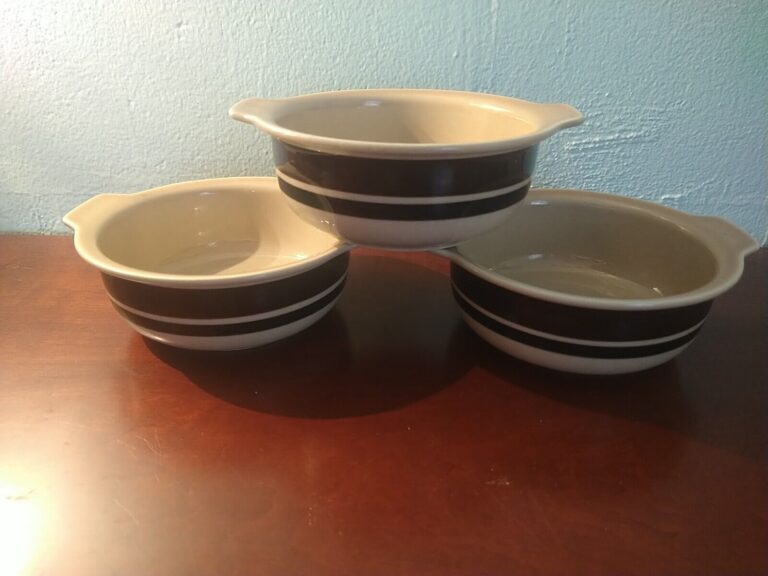 Read more about the article Set of 3 Ruija Troubadour by Arabia of Finland Cereal/Soup Bowls 6.75″