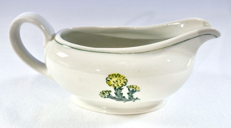 Read more about the article ARABIA of Finland SUVI Pattern GRAVY BOAT ~ Vintage Mid-Century  EXCELLENT RARE!