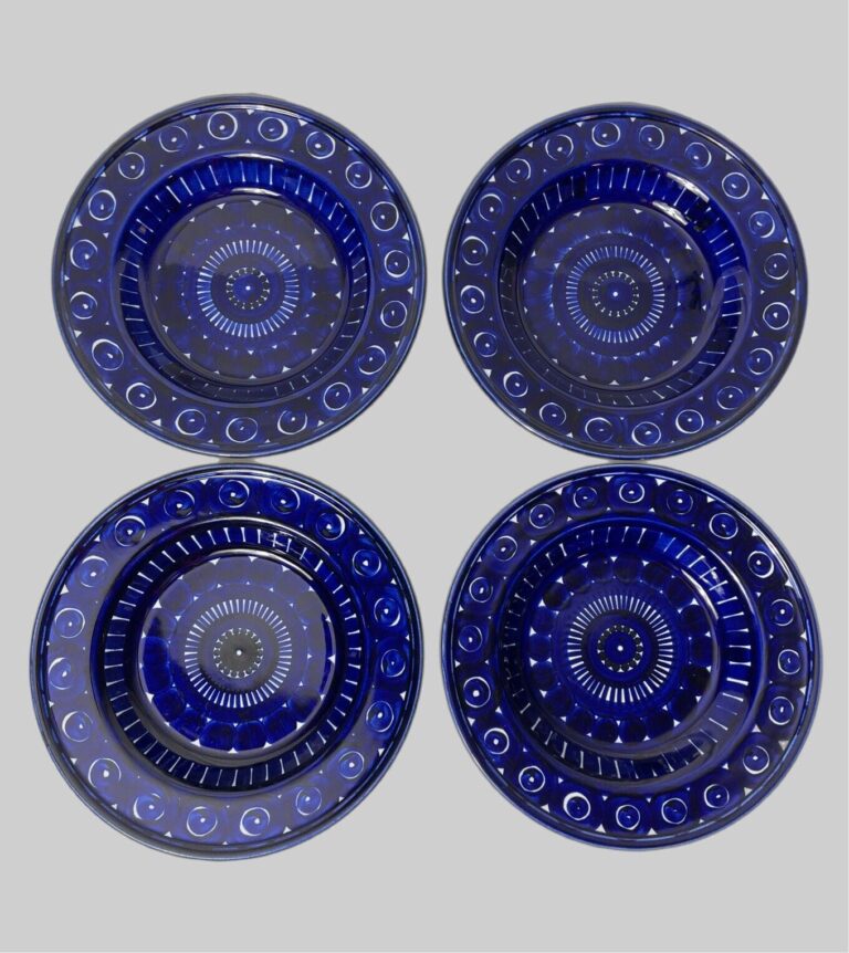 Read more about the article Set of 4 Arabia Valencia Bowls