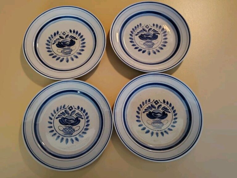 Read more about the article 4 Hand Painted ARABIA Finland BLUE ROSE  Bread andButter Plates 6 3/4″