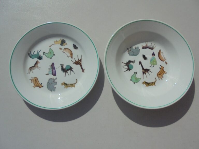 Read more about the article Arabia Finland Child’s Plate and Bowl Set w Parade Animals