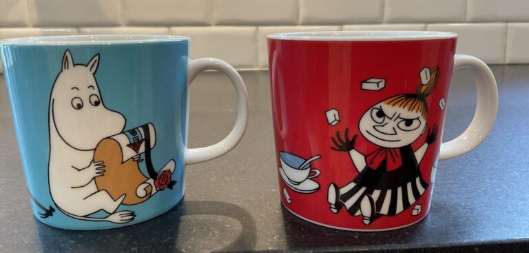 Read more about the article ARABIA FINLAND MOOMIN CHARACTERS COFFEE CUPS/MUGS SET OF TWO