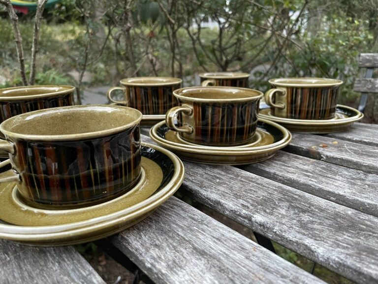 Read more about the article 6 MCM Vintage Arabia Kosmos Green Brown Squat Tea Cups and Saucers