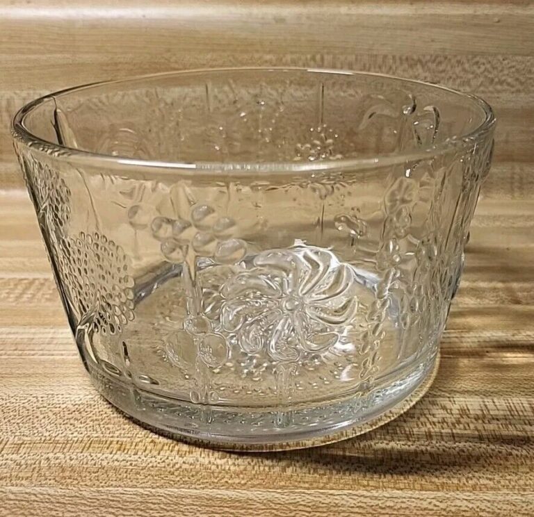 Read more about the article Oiva Toikka Glass Flora Bowl Trinket Dish Littala Arabia Finland Nuutajarvi