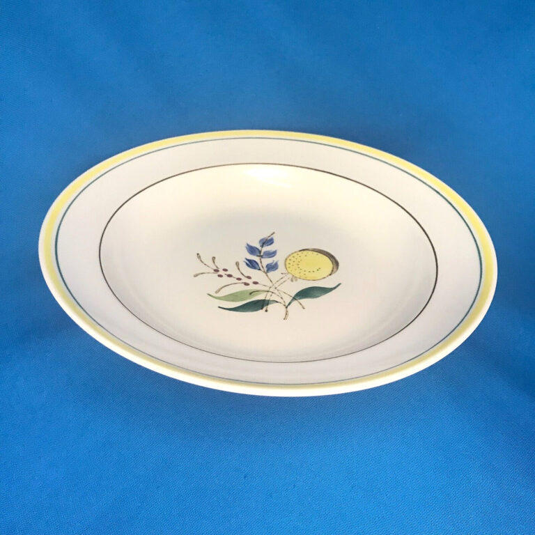 Read more about the article Vintage Hand Painted Arabia Finland Windflower Rimmed Soup Bowl 7-3/4″