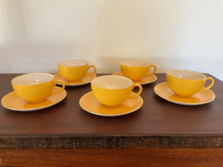 Read more about the article 5 cups 5 saucers Arabia Finland Yellow Espresso Demitasse Cups Set of 4