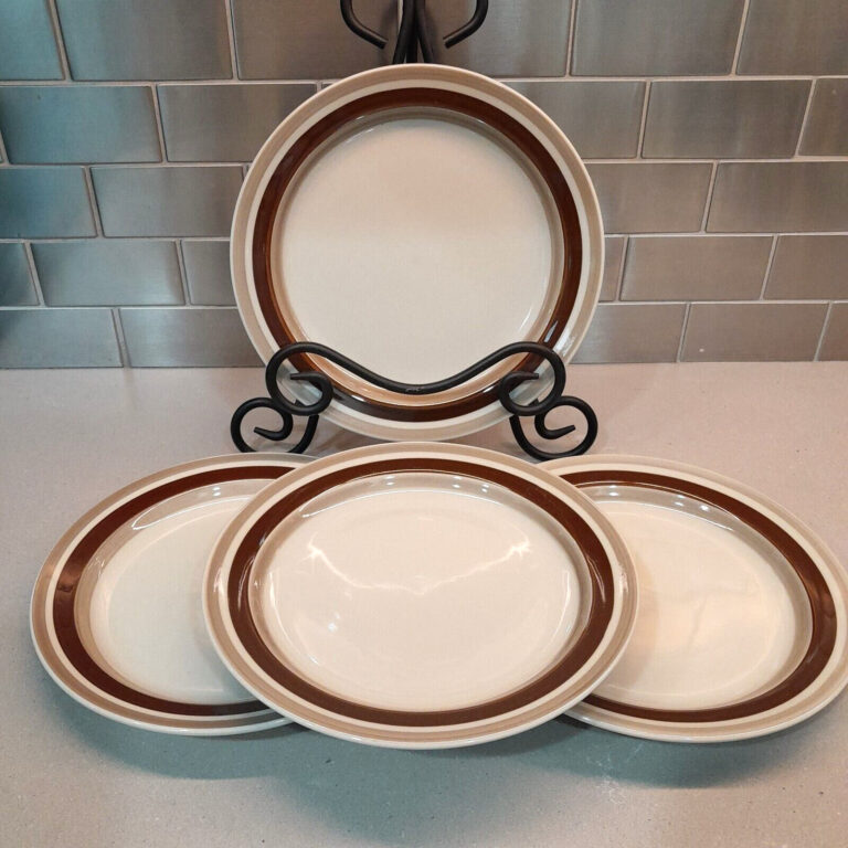 Read more about the article Arabia Finland Pirtti Bread Salad Plates 7.75″ Brown Stripe Stoneware Lot of 4