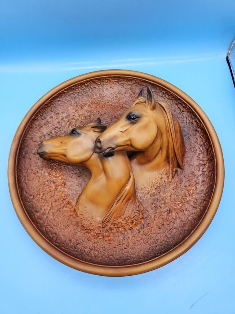 Read more about the article HORSES 3D CHALK? Ode To Arabia Creative Arts Inc. by Victor  16.5″ Wall Hanging