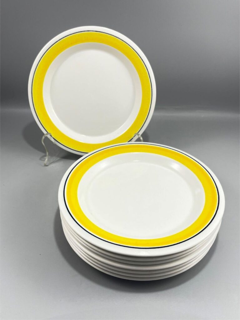 Read more about the article Set of 8 Arabia Finland FAENZA Yellow Stripe Bread and Butter Plates 6.75″