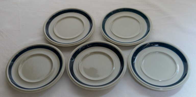 Read more about the article Set Of 5 Arabia Finland Anemone 6.5” Saucers for Flat Cup Vintage Ulla Procope