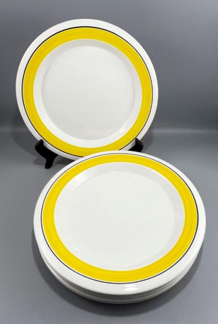 Read more about the article Vintage Set of 4 Arabia Finland FAENZA Yellow Stripe Luncheon Plates 9.5″