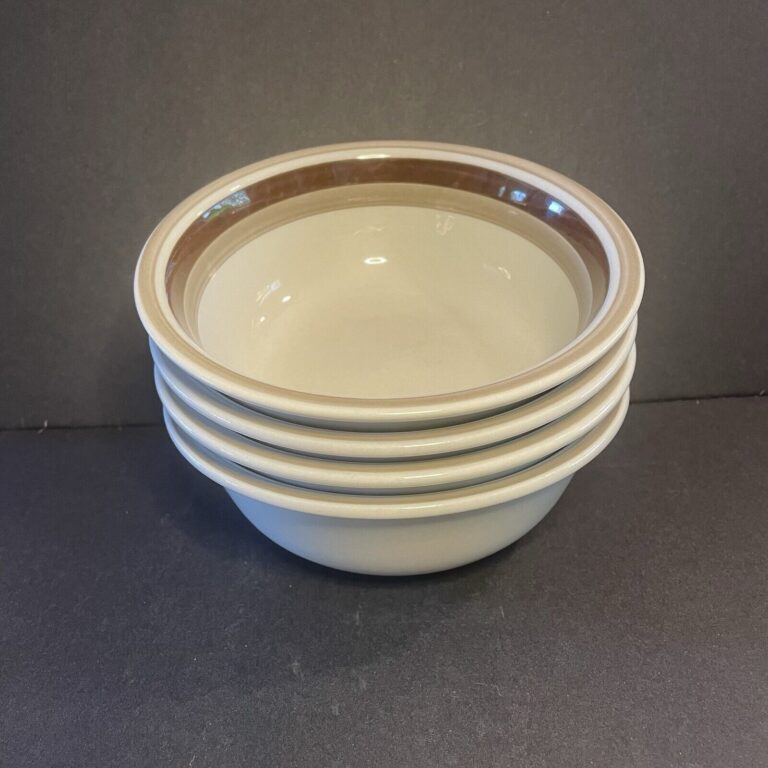 Read more about the article Arabia Finland Pirtti Bowl Set 4 Stoneware Vintage Soup Cereal Brown Bands 6.25”