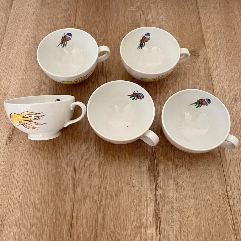 Read more about the article 5 PCs RARE VTG Arabia Finland AQUARIUM Tea Cups Anja Juurikkala Sea Motif AS IS