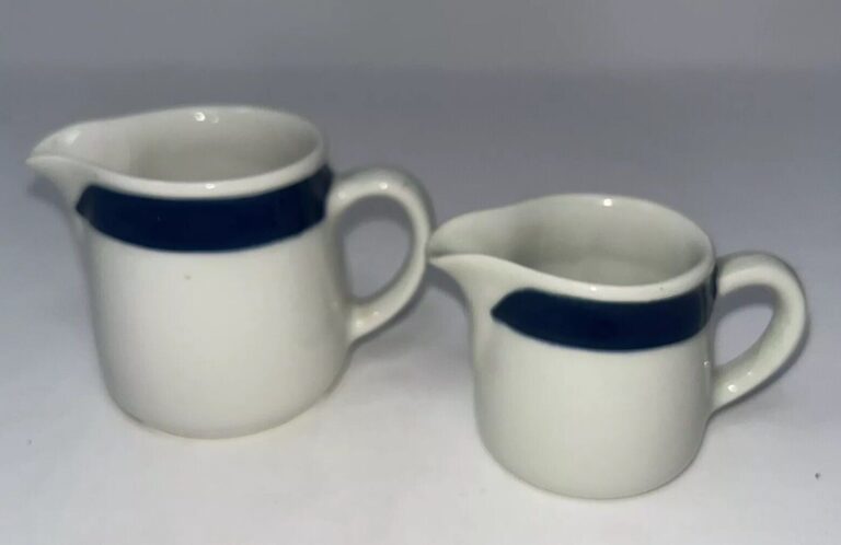 Read more about the article Arabia Finland Mini Creamers Blue Stripe  Set Of 2