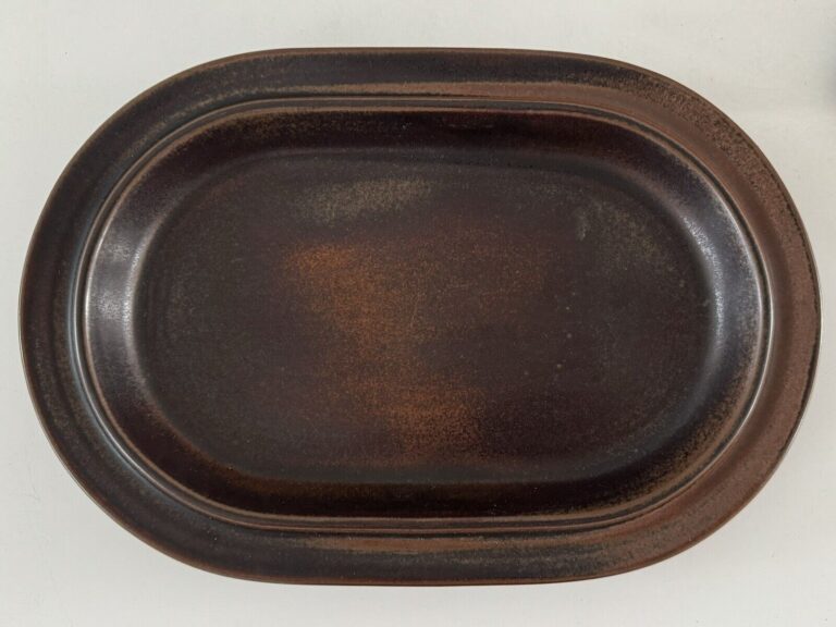 Read more about the article VTG Arabia Finland Ruska Oval Platter Ulla Procope 14″ 3/8″ x 9 5/8″ Stoneware