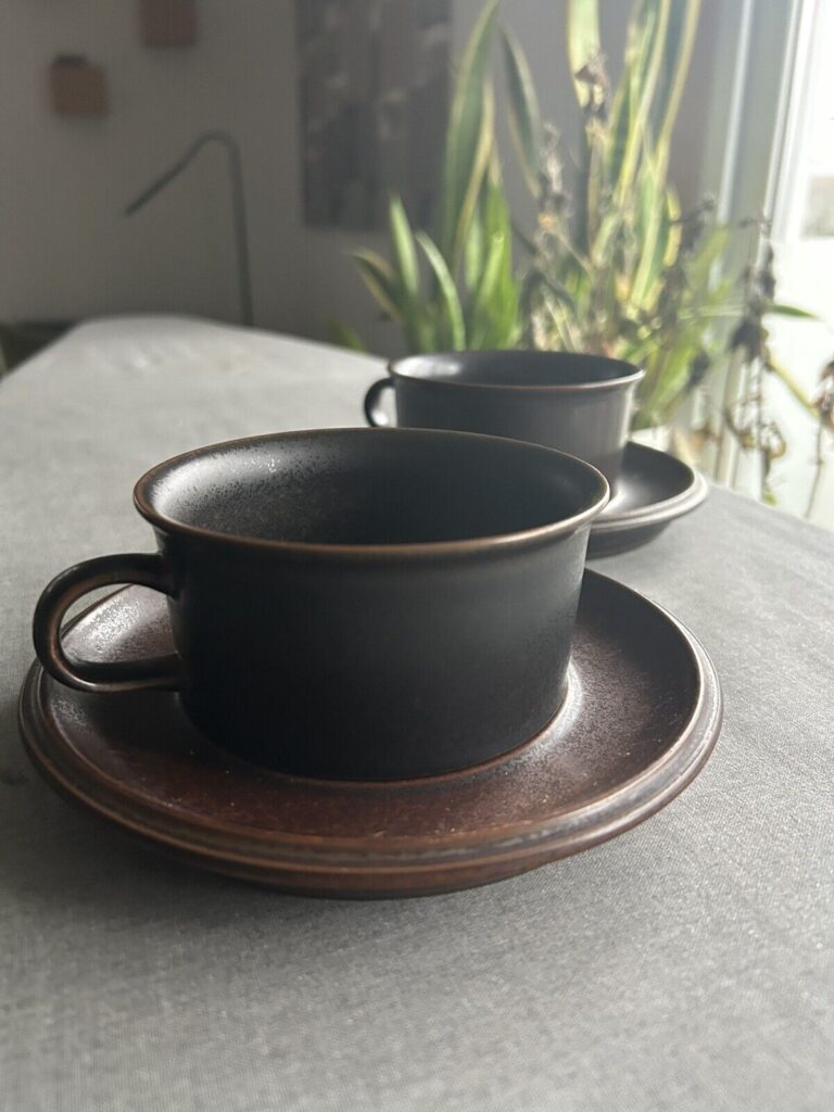 Read more about the article Vintage Arabia Finland Ruska Flat Coffee / Tea Cup and Saucer Set Of 2